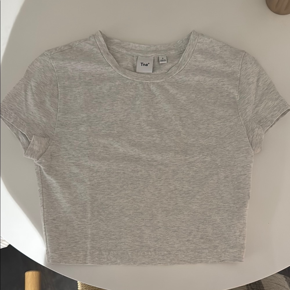 Aritzia Gray Crop T-Shirt Crew Neck Short Sleeve